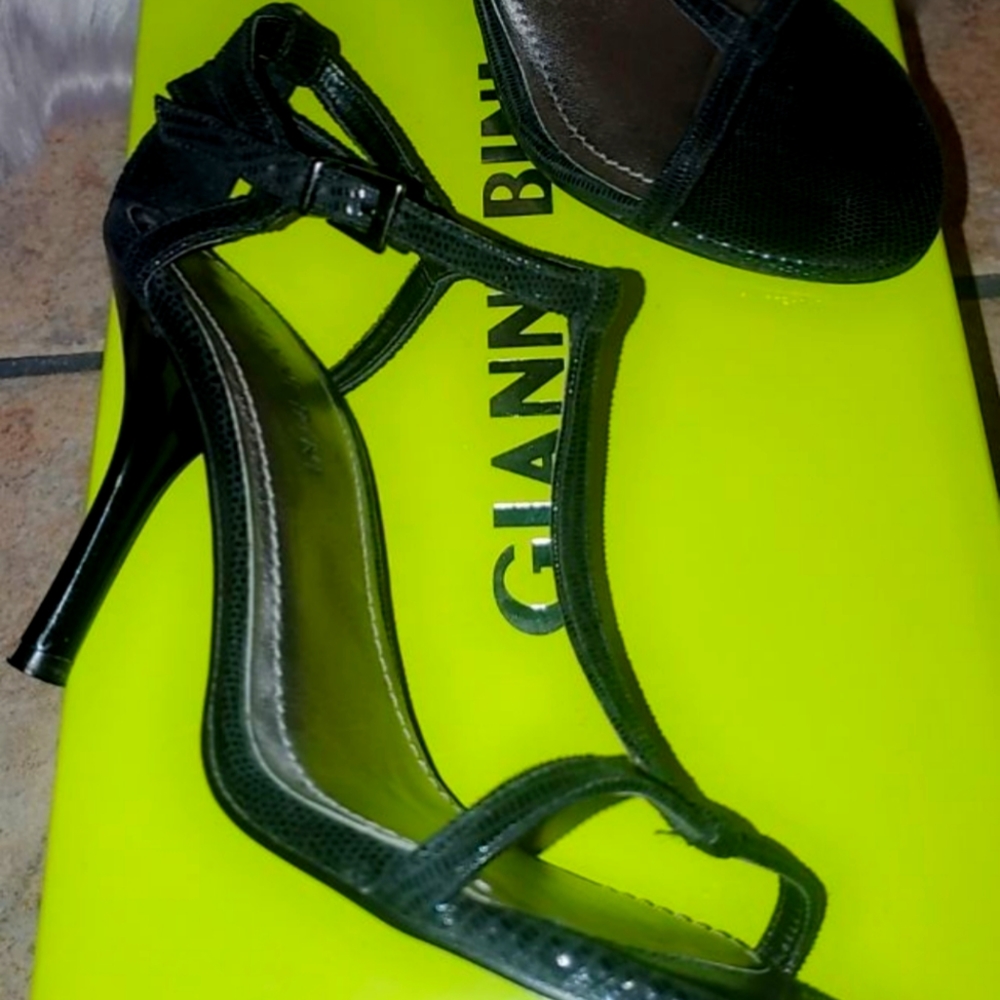 SOLD New Gianni Bini Black Strap Heel Size 8